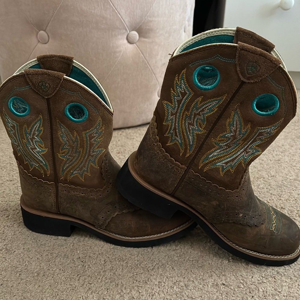 Ariat cowboy boots